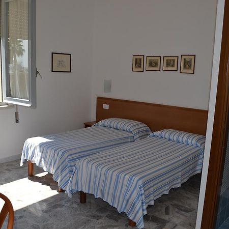 Albergo Quaglia Roseto Degli Abruzzi Luaran gambar