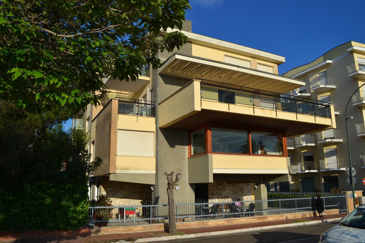 Albergo Quaglia Roseto Degli Abruzzi Luaran gambar