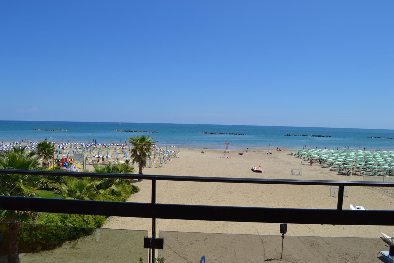 Albergo Quaglia Roseto Degli Abruzzi Luaran gambar