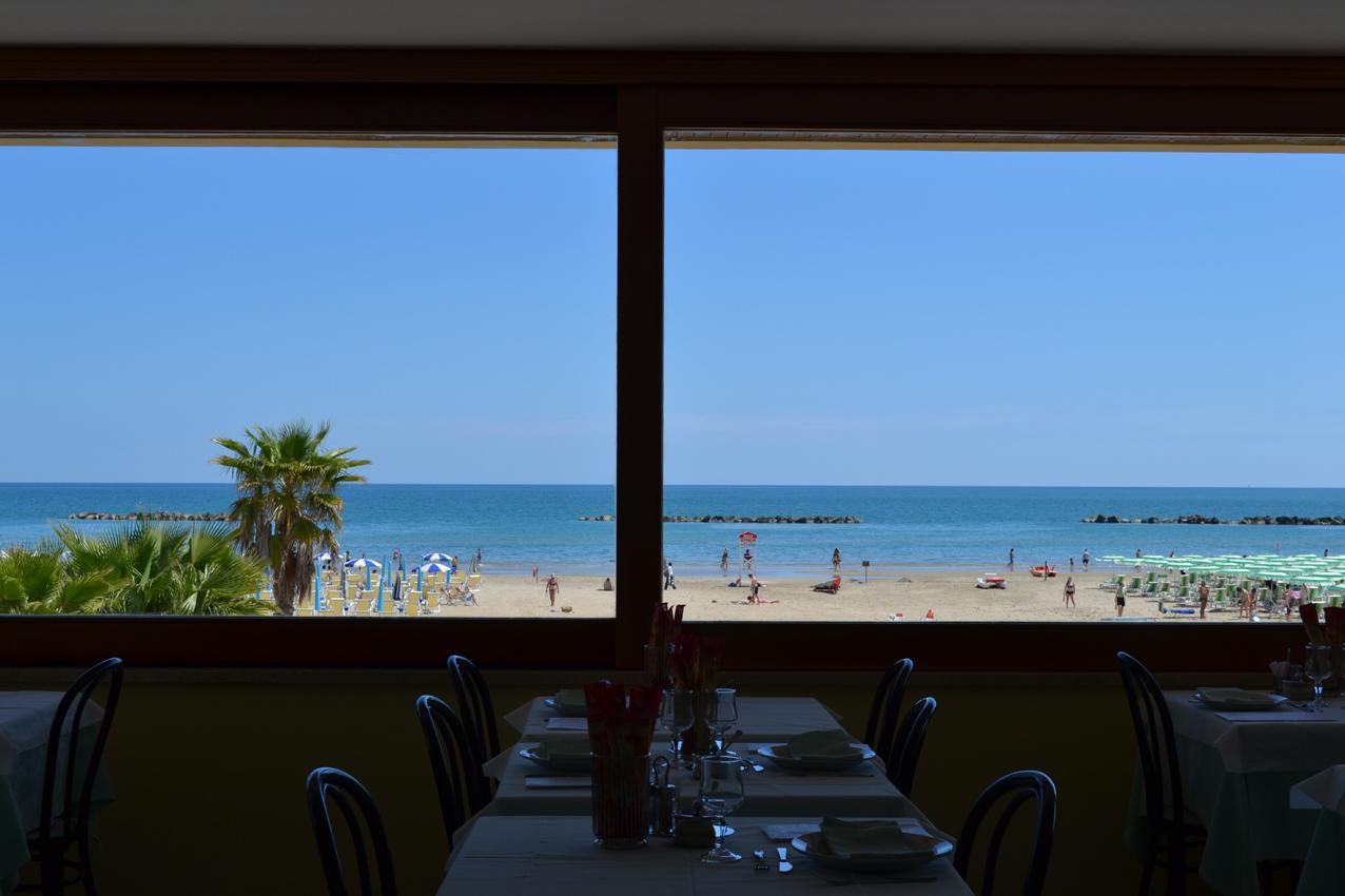 Albergo Quaglia Roseto Degli Abruzzi Luaran gambar